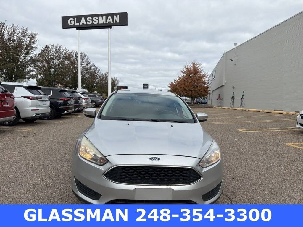 2017 Ford Focus SE — Sedan — 100,475 mi — Southfield, MI