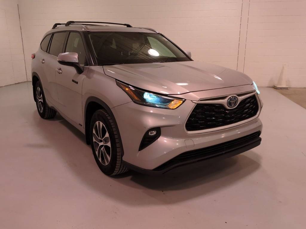 2021 Toyota Highlander Hybrid XLE — SUV — 52,625 mi — Southfield, MI