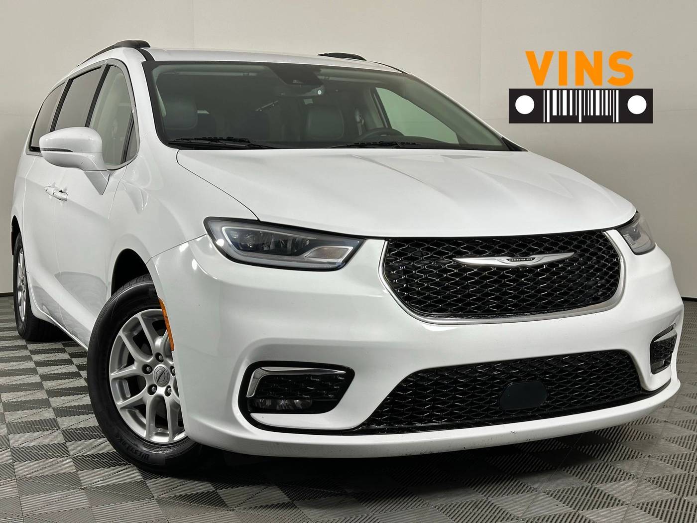 2022 Chrysler Pacifica Touring L — Minivan — 90,947 mi — Baltimore, MD