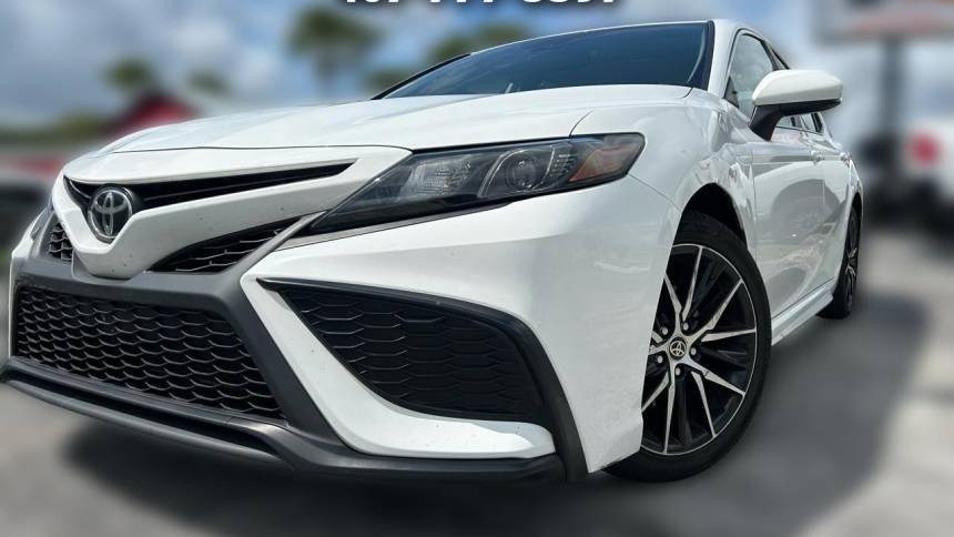 2021 Toyota Camry SE — Sedan — 65,600 mi — Orlando, FL