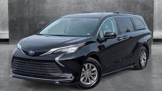 2023 Toyota Sienna XLE