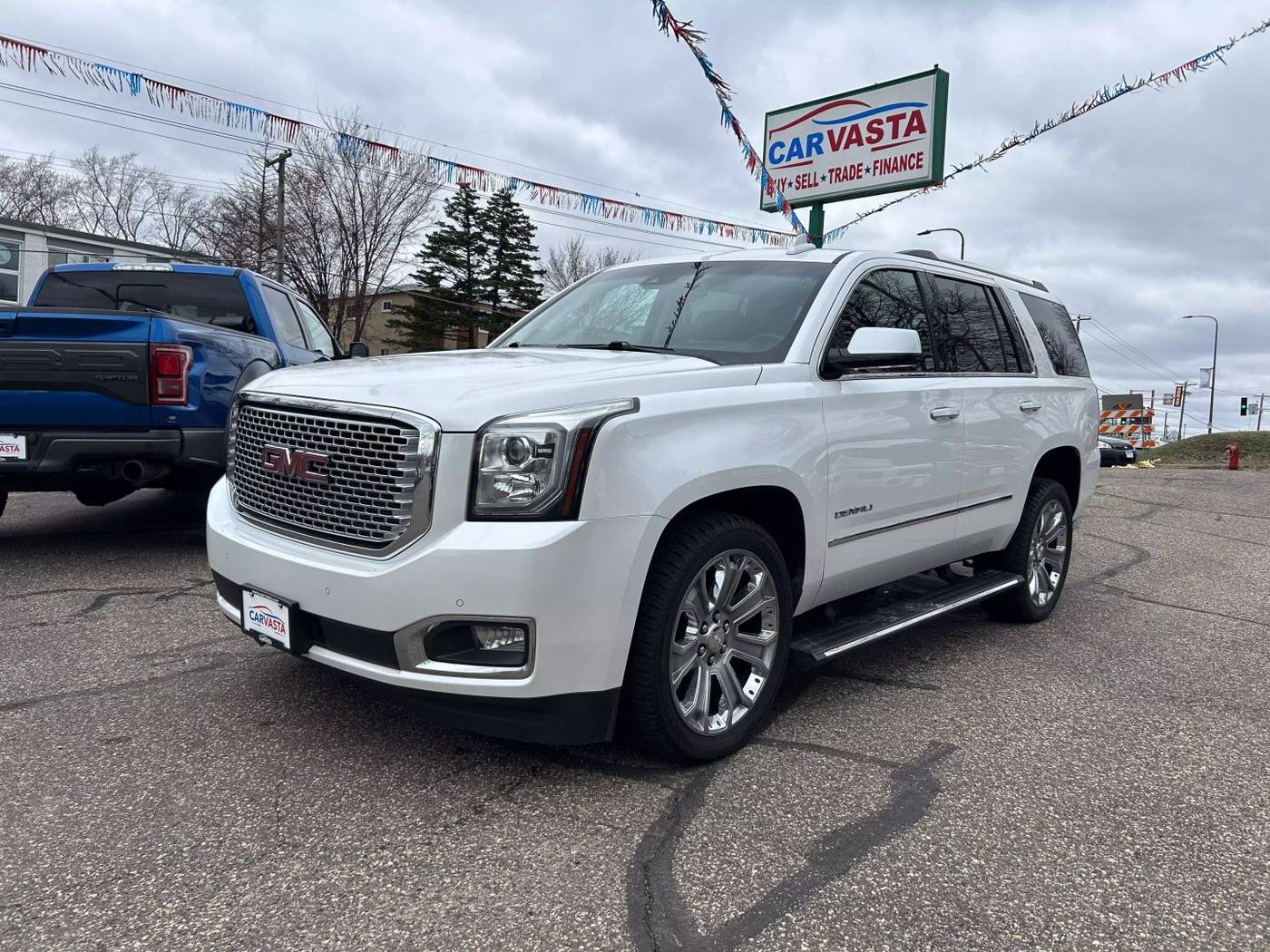 2016 GMC Yukon Denali — SUV — 133,522 mi — Saint paul, MN