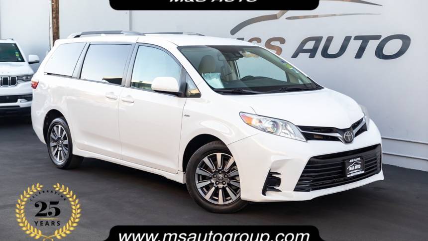 2020 Toyota Sienna LE — Minivan — 83,181 mi — Sacramento, CA