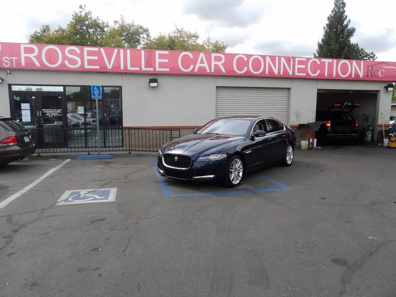 2017 Jaguar XF Prestige