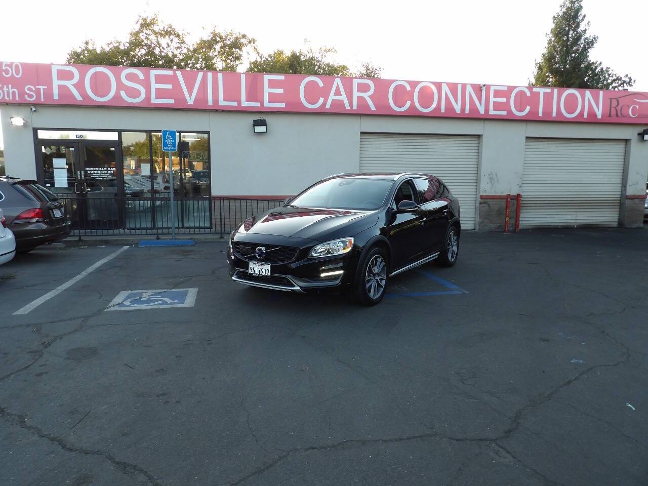 2016 Volvo V60 Cross Country T5 — Wagon — 81,945 mi — Roseville, CA