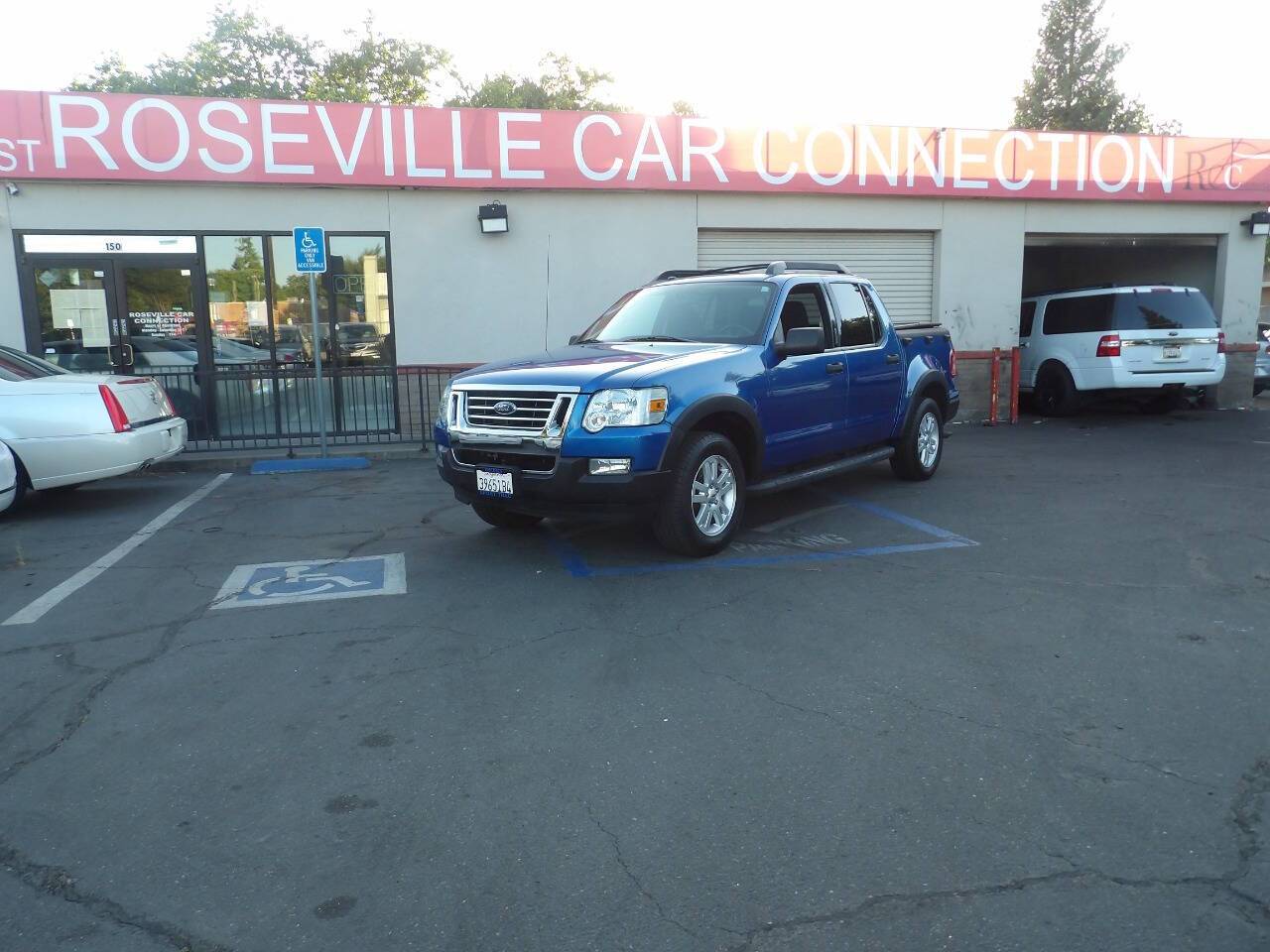 2010 Ford Explorer Sport Trac XLT — Pickup Truck — 124,702 mi — Roseville, CA