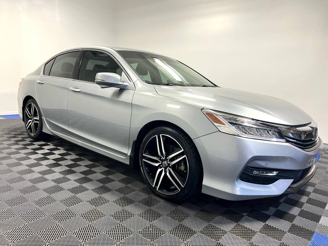 2017 Honda Accord Touring — Sedan — 96,013 mi — Ridgeland, MS
