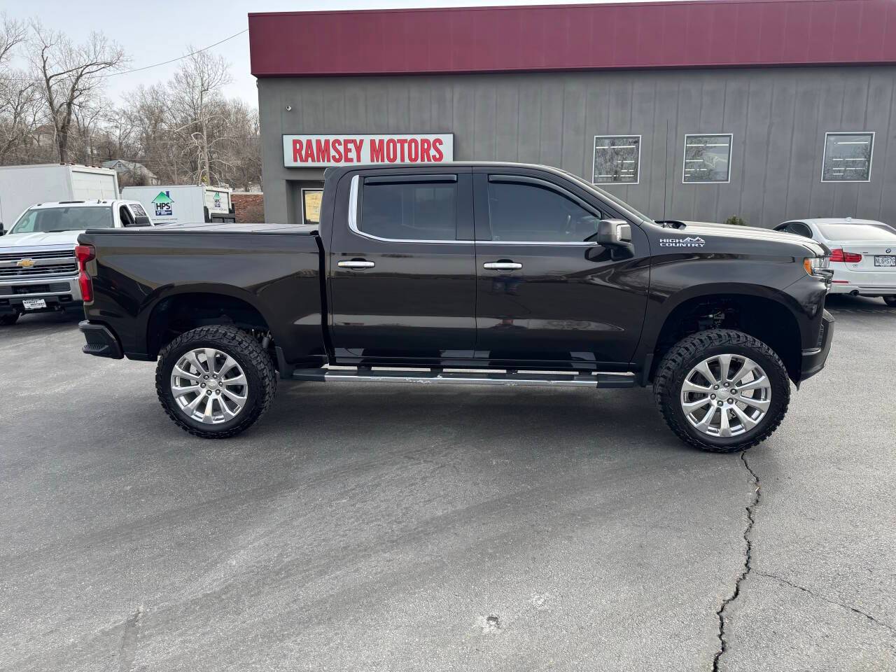 2019 Chevrolet Silverado 1500 High Country — Pickup Truck — 160,540 mi — Riverside, MO