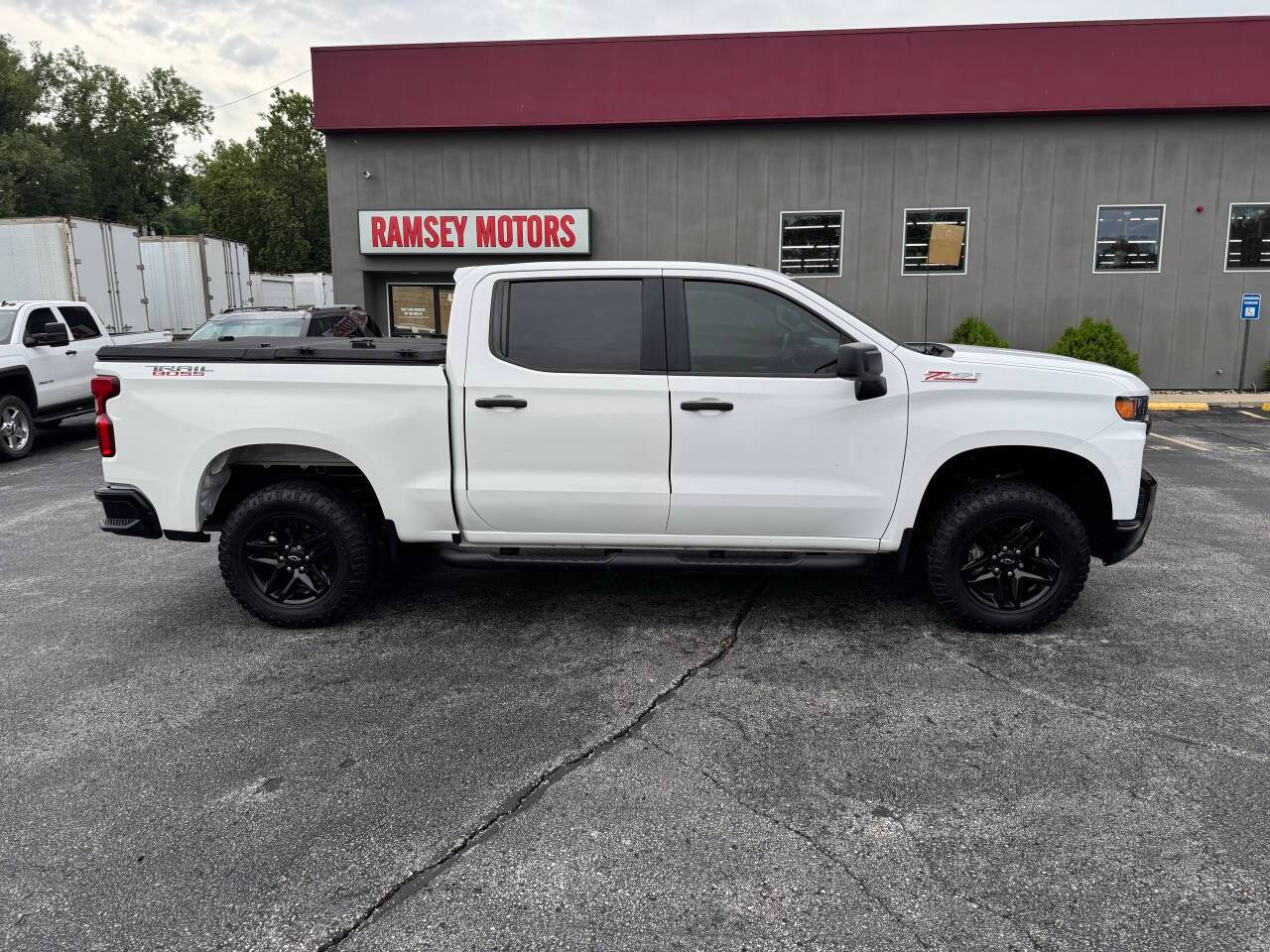 2019 Chevrolet Silverado 1500 Custom Trail Boss — Pickup Truck — 126,531 mi — Riverside, MO