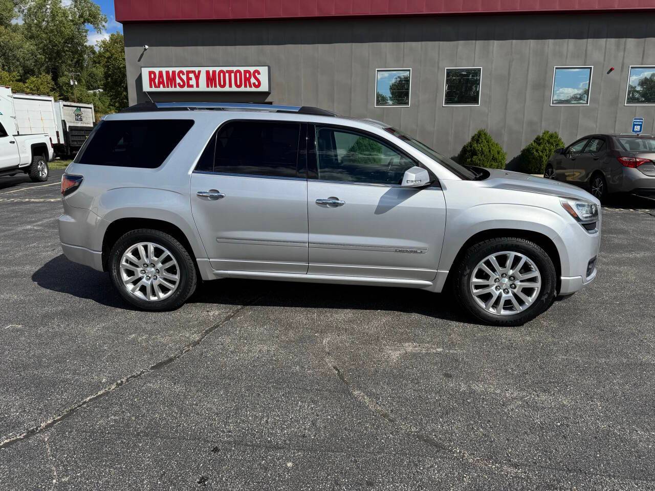 2016 GMC Acadia Denali — SUV — 131,587 mi — Riverside, MO