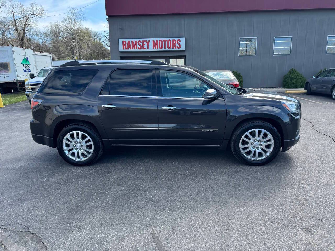 2016 GMC Acadia Denali — SUV — 120,685 mi — Riverside, MO