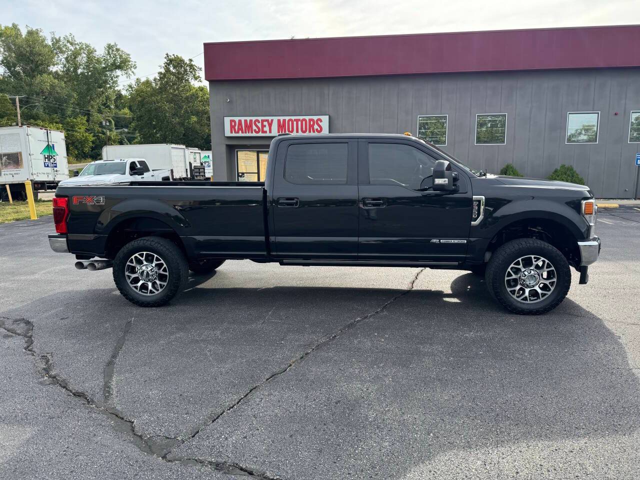 2020 Ford Super Duty F-350 Lariat — Pickup Truck — 103,213 mi — Riverside, MO
