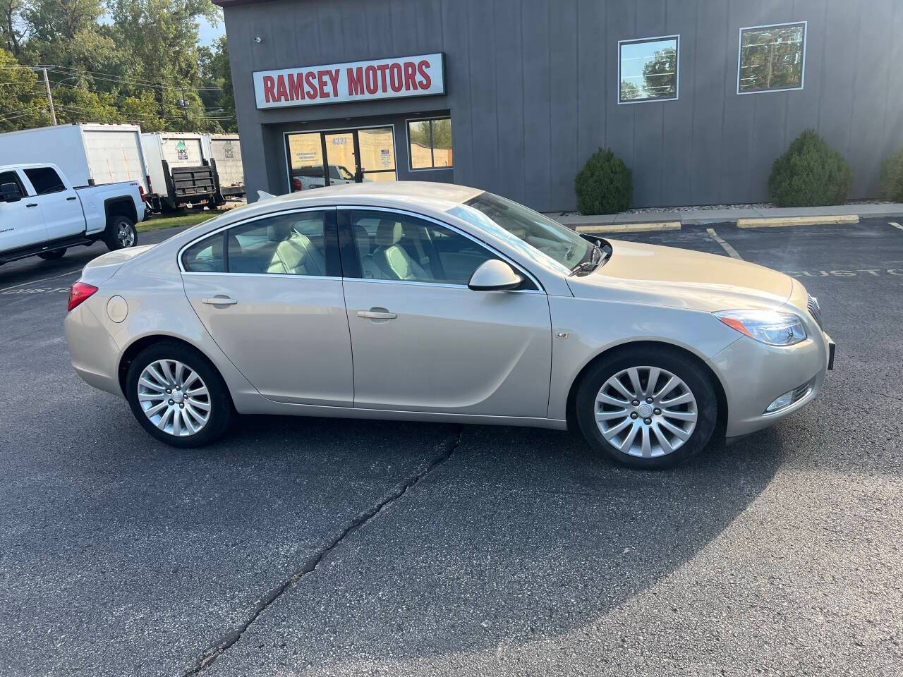 2011 Buick Regal CXL RL1 — Sedan — 118,395 mi — Riverside, MO