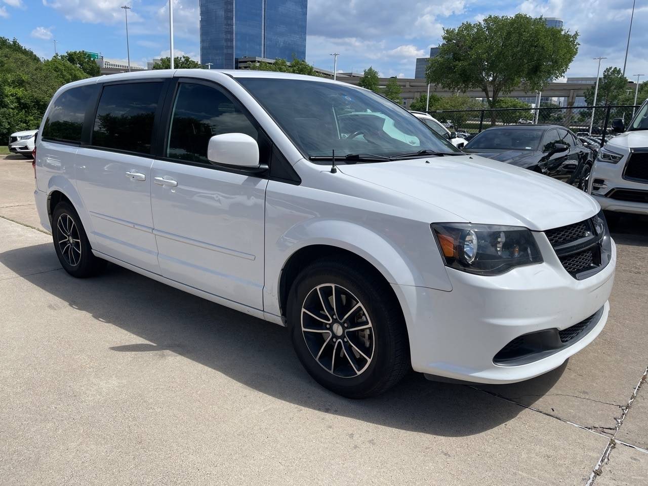 2017 Dodge Grand Caravan SE Plus — Minivan — 100,648 mi — Frisco, TX
