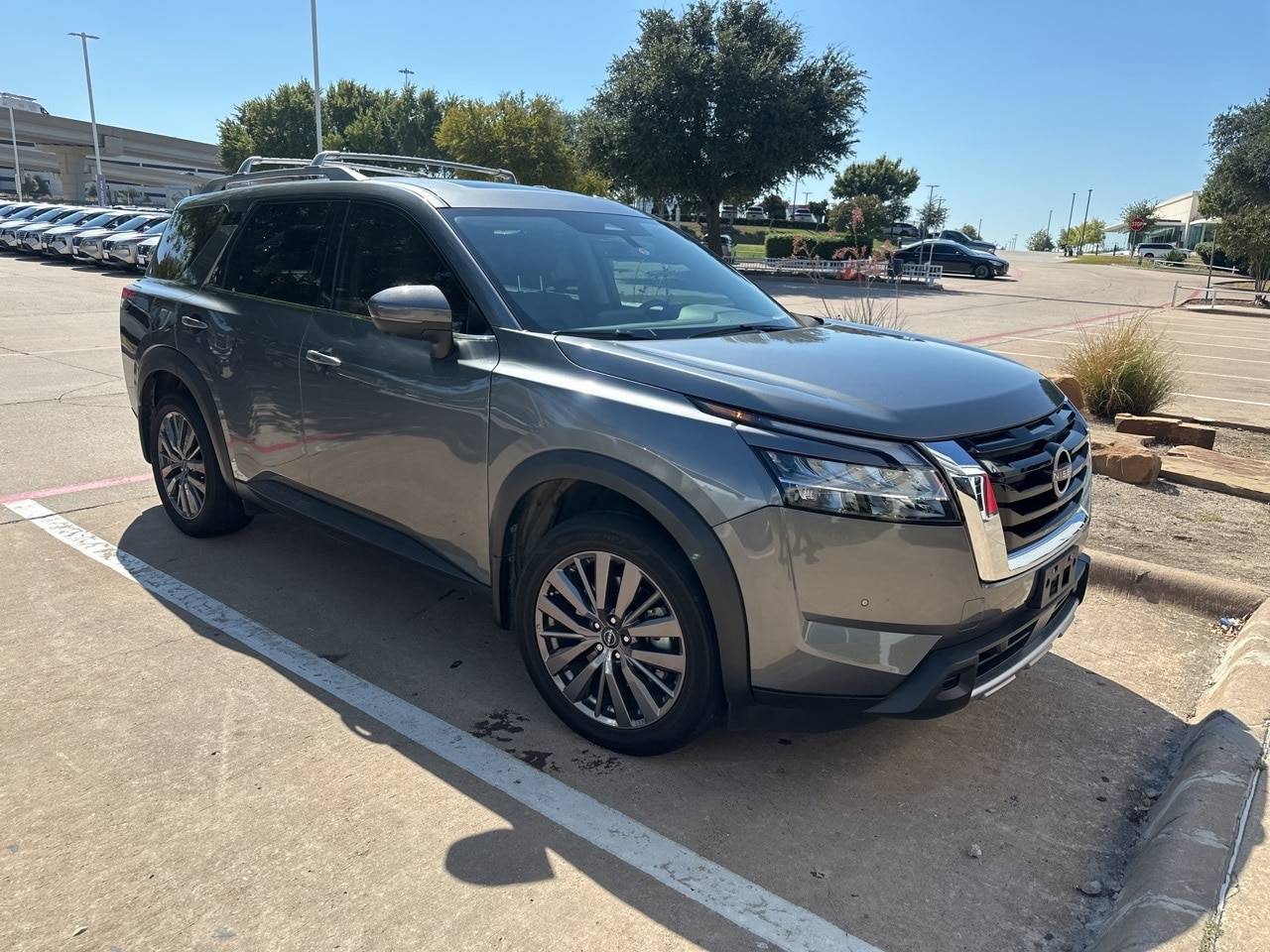 2023 Nissan Pathfinder SL — SUV — 29,852 mi — Frisco, TX