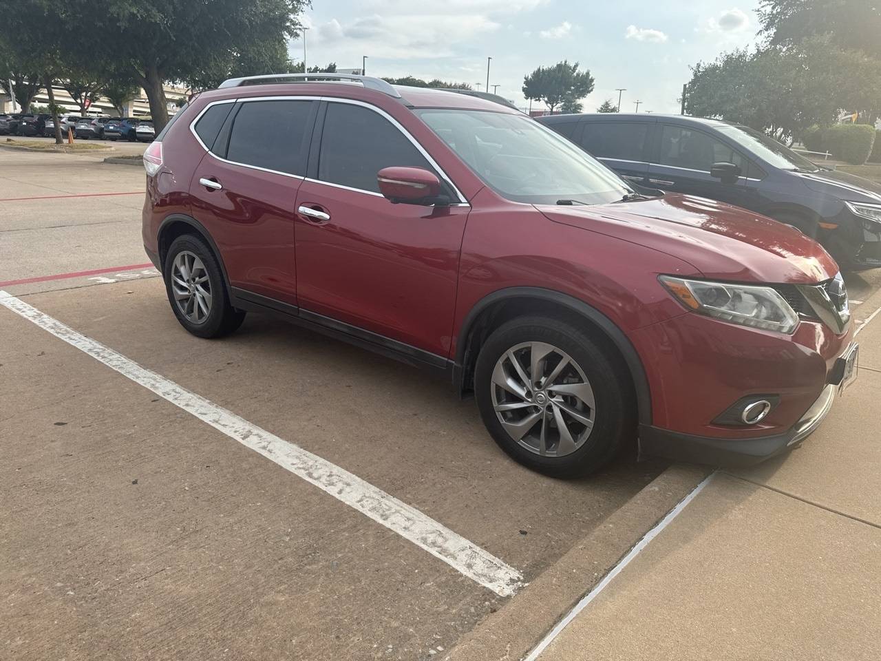 2015 Nissan Rogue SL — SUV — 111,997 mi — Frisco, TX