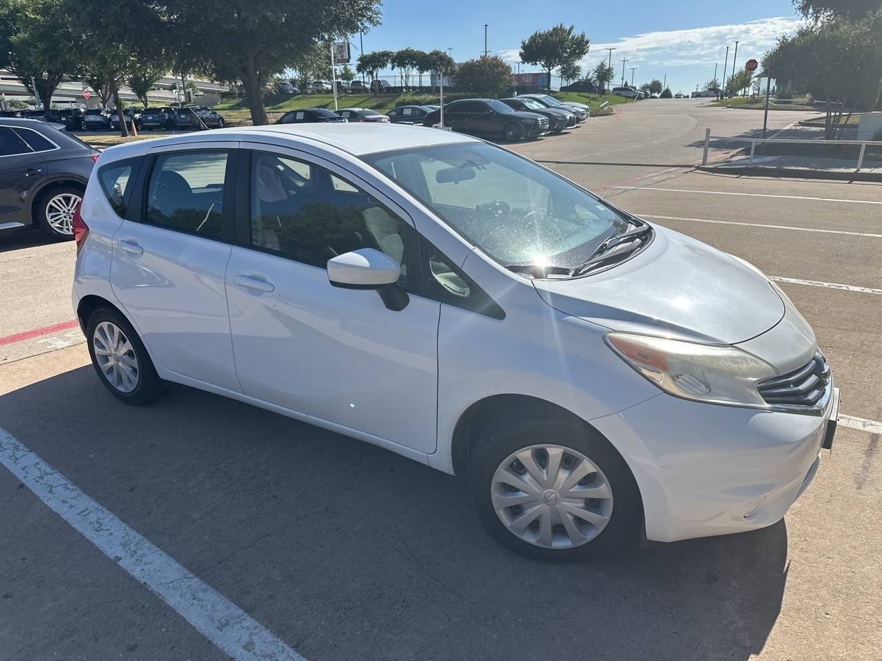 2015 Nissan Versa 1.6 SV — Hatchback — 101,723 mi — Frisco, TX