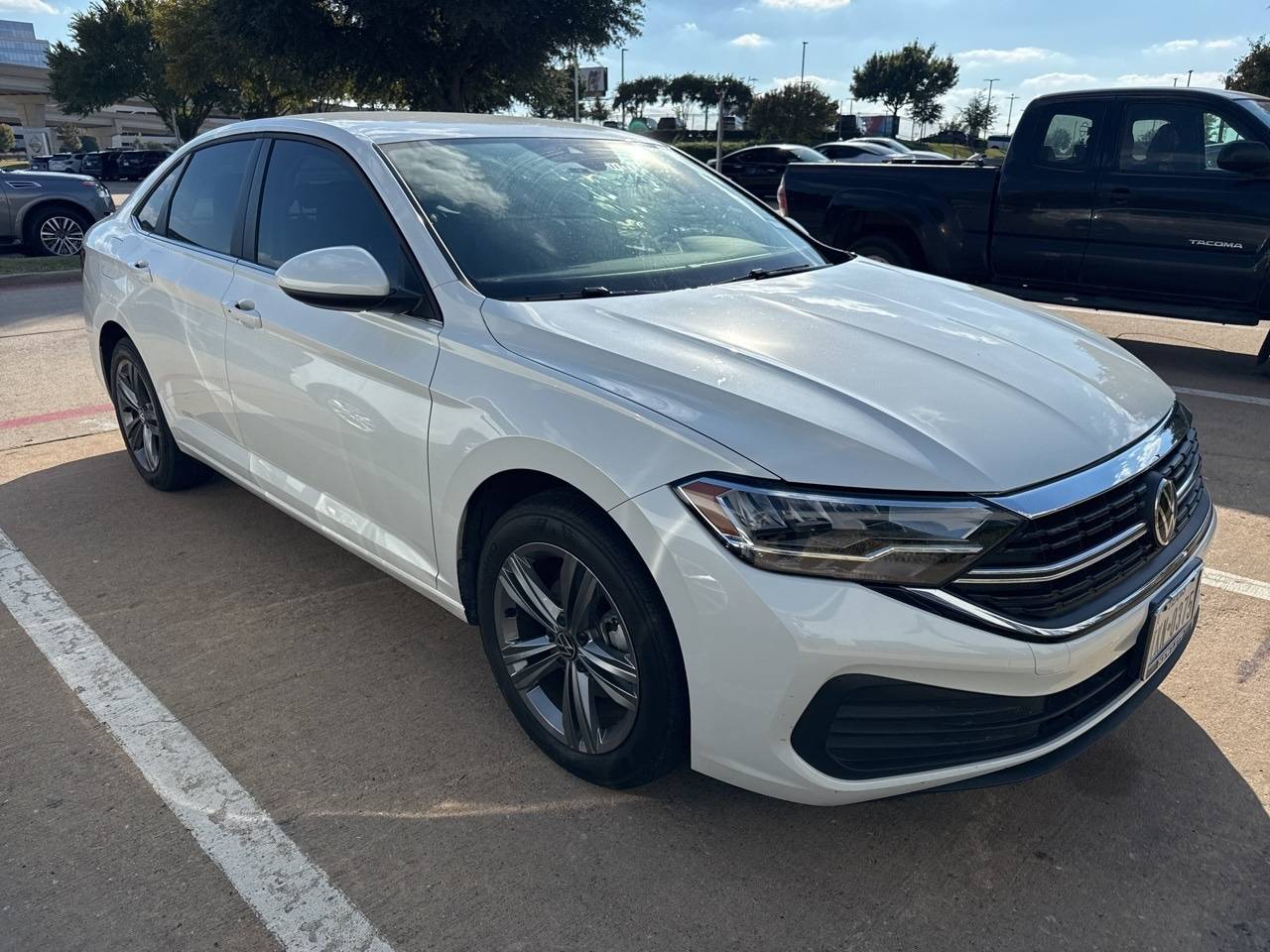 2023 Volkswagen Jetta SE — Sedan — 16,992 mi — Frisco, TX