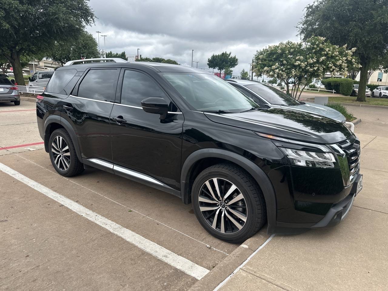 2023 Nissan Pathfinder Platinum — SUV — 31,620 mi — Frisco, TX
