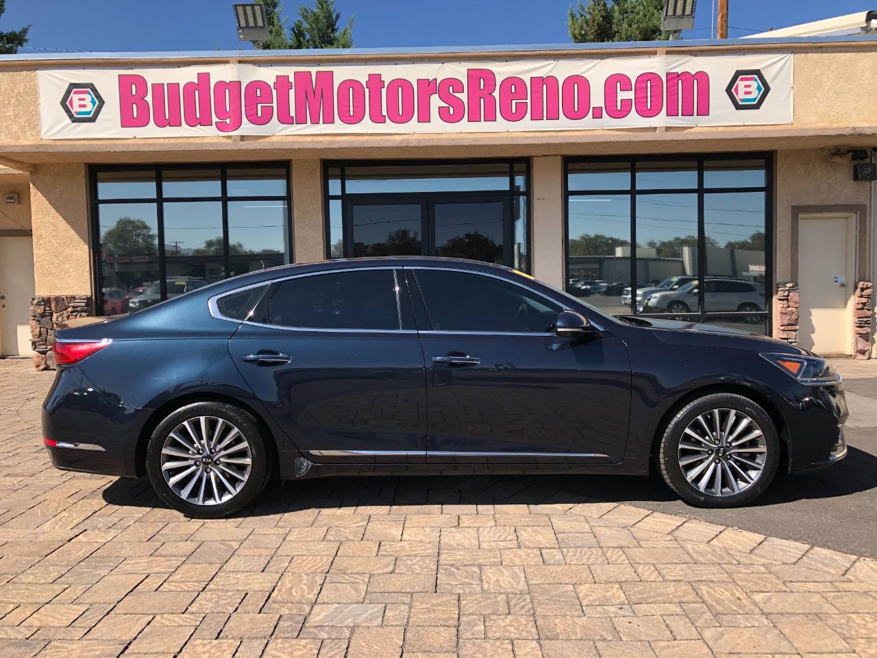 2017 Kia Cadenza Premium — Sedan — 90,291 mi — Reno, NV