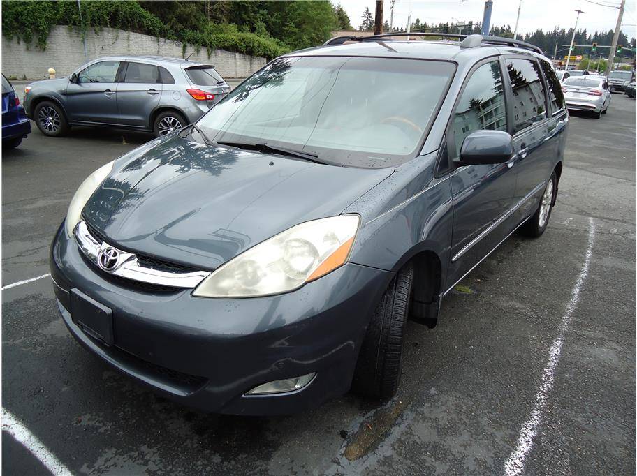2010 Toyota Sienna XLE Limited — Minivan — 147,357 mi — Everett, WA