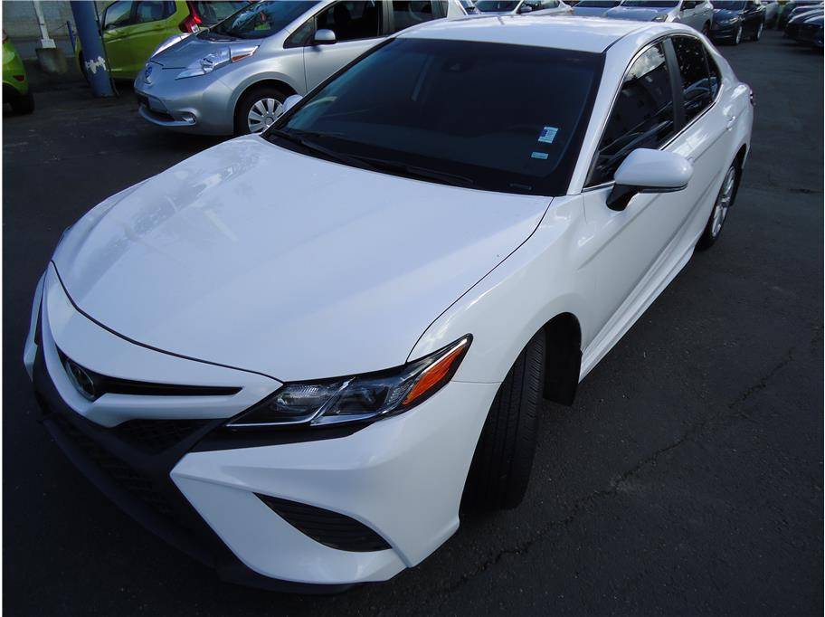 2020 Toyota Camry SE — Sedan — 64,405 mi — Everett, WA