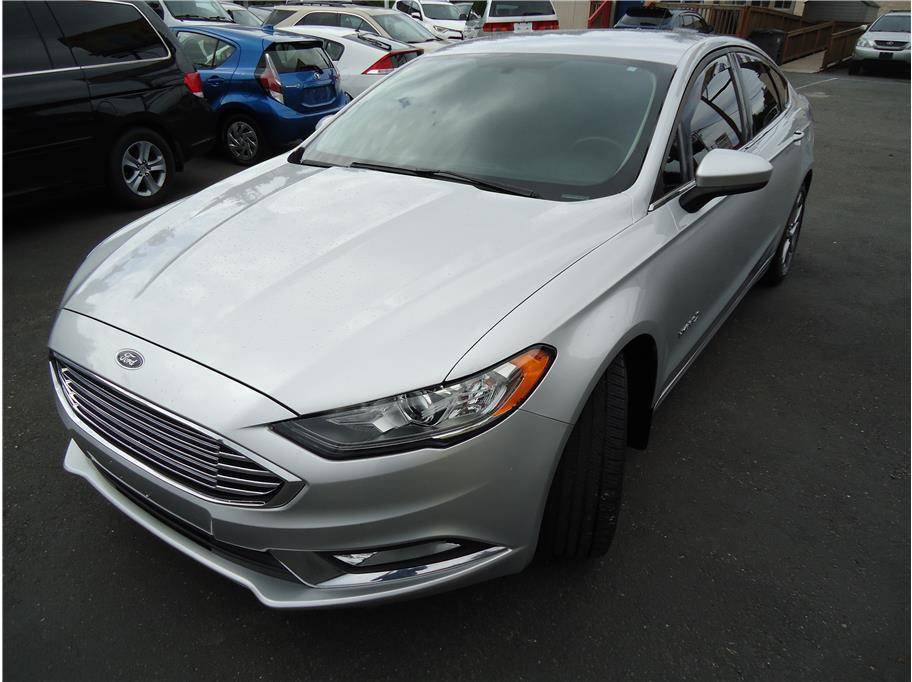 2017 Ford Fusion Hybrid SE — Sedan — 104,139 mi — Everett, WA