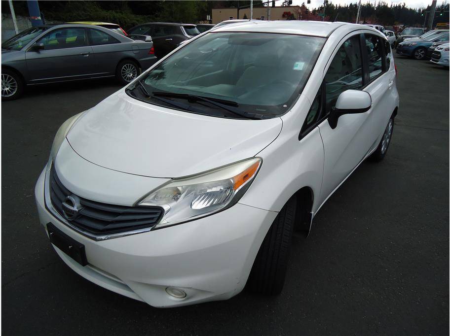 2014 Nissan Versa 1.6 SV — Hatchback — 92,611 mi — Everett, WA