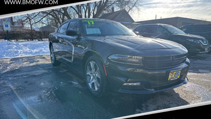 2017 Dodge Charger SXT — Sedan — 121,747 mi — Racine, WI
