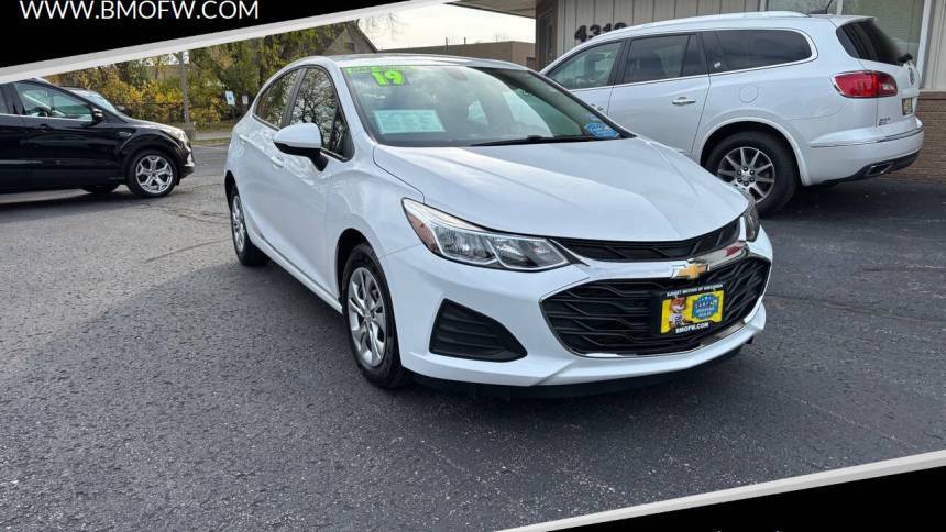 2019 Chevrolet Cruze LS — Hatchback — 107,582 mi — Racine, WI