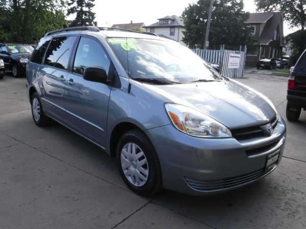 2004 Toyota Sienna Ce 7 Passenger Fwd For Sale In Kenosha