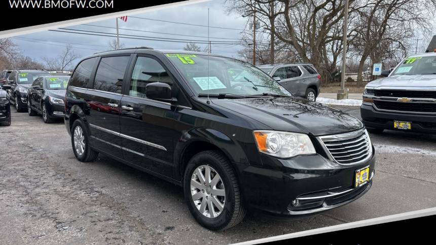 2015 Chrysler Town & Country Touring — Minivan — 165,369 mi — Racine, WI