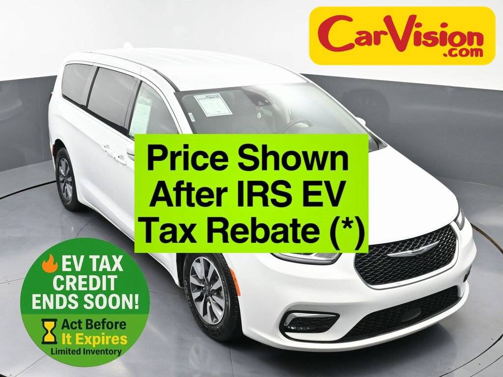 2022 Chrysler Pacifica Hybrid Touring L — Minivan — 79,400 mi — Trooper, PA