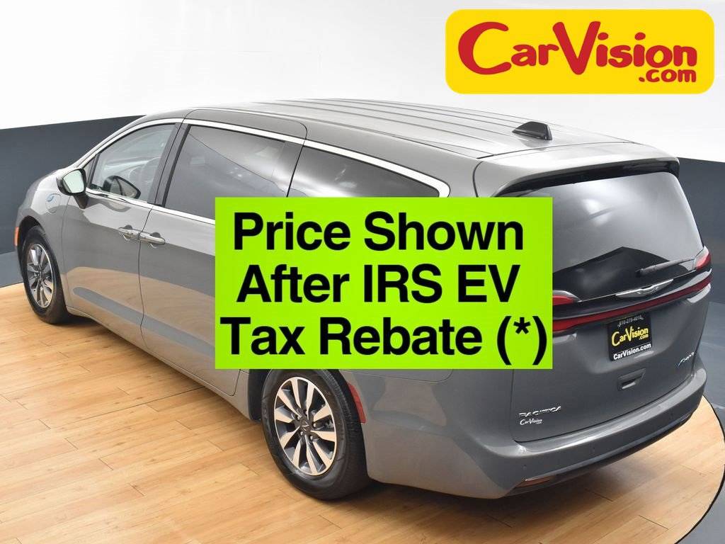 2023 Chrysler Pacifica Hybrid Touring L — Minivan — 59,758 mi — Trooper, PA
