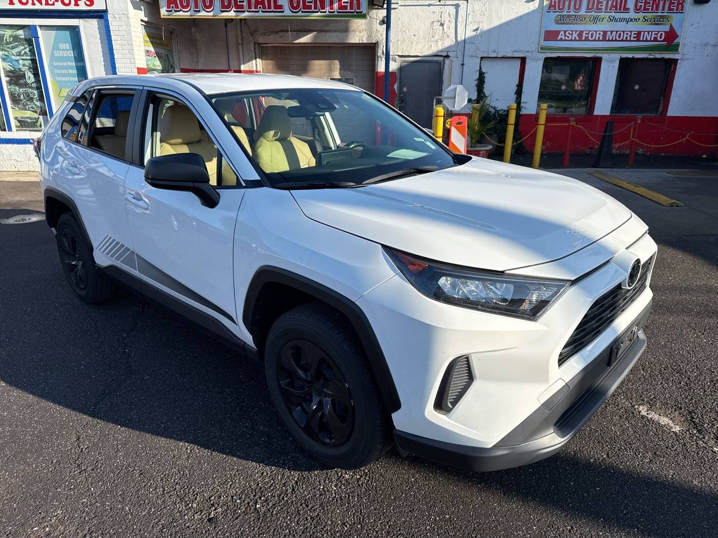 2022 Toyota RAV4 LE — SUV — 40,877 mi — Amityville, NY