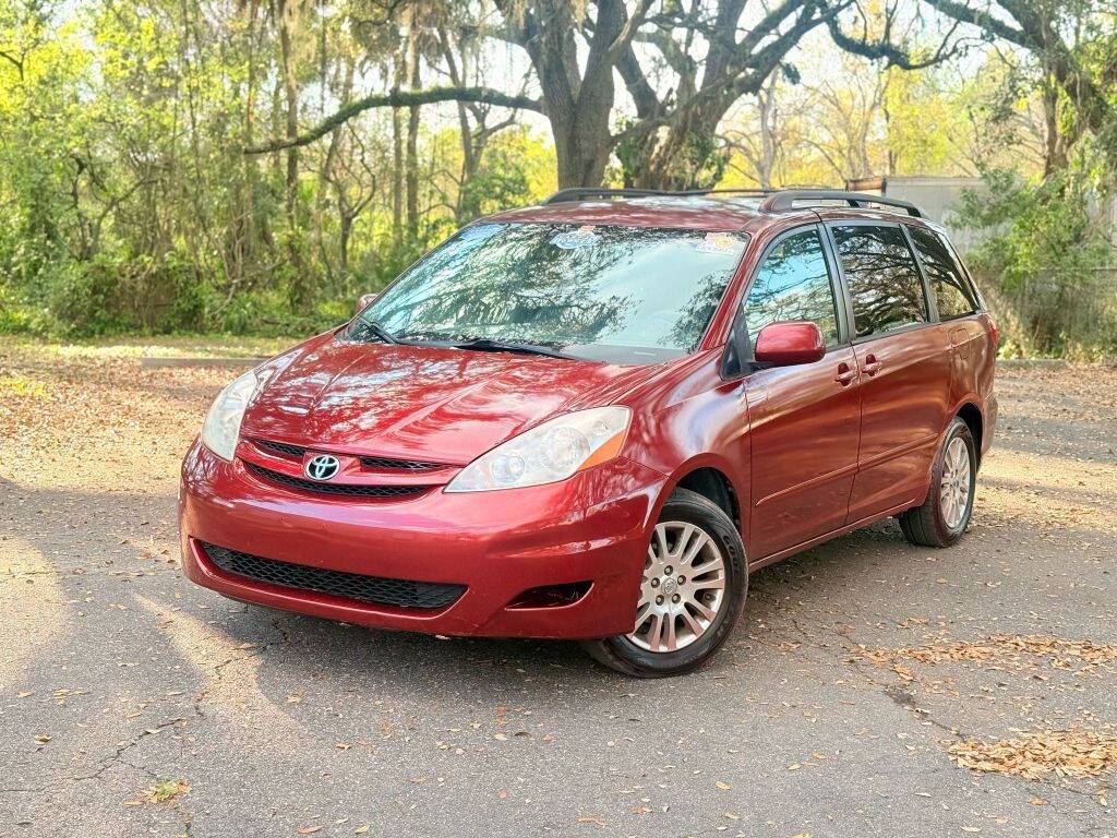 2008 Toyota Sienna XLE — Minivan — 136,059 mi — Tampa, FL
