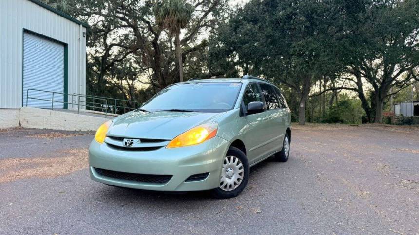 2007 Toyota Sienna LE — Minivan — 149,000 mi — Tampa, FL
