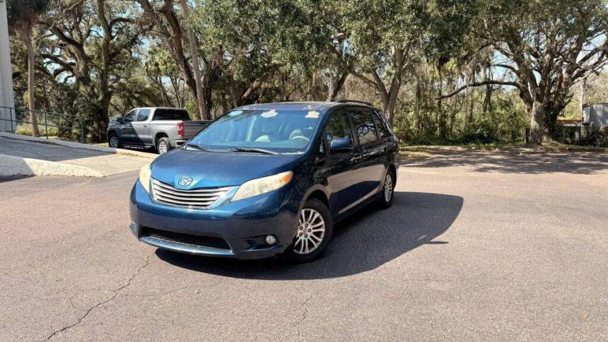 2011 Toyota Sienna XLE — Minivan — 118,754 mi — Tampa, FL