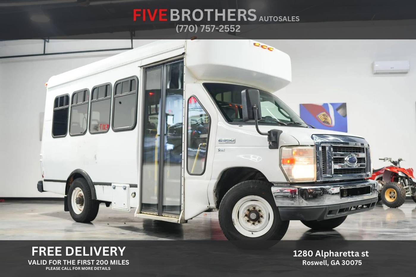2011 Ford Econoline Commercial Cutaway E-350