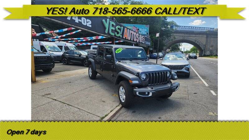 2023 Jeep Gladiator Sport S — Pickup Truck — 30,676 mi — Elmhurst, NY