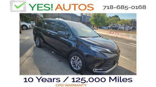 2022 Toyota Sienna XLE — Minivan — 9,163 mi — Elmhurst, NY