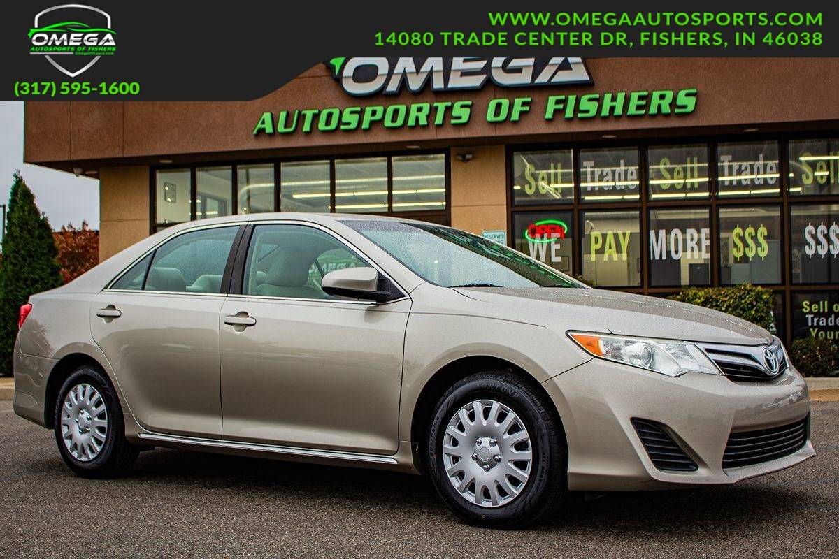 2014 Toyota Camry LE — Sedan — 71,490 mi — Fishers, IN