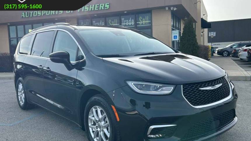 2022 Chrysler Pacifica Touring L — Minivan — 50,130 mi — Fishers, IN