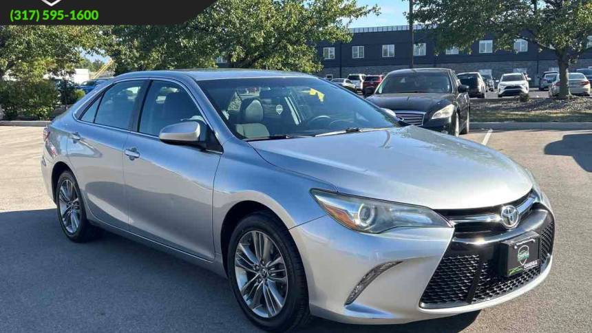 2016 Toyota Camry SE — Sedan — 73,535 mi — Fishers, IN