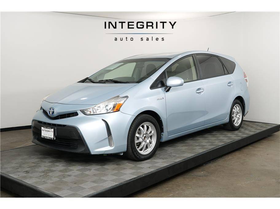 2015 Toyota Prius v Three — Wagon — 92,973 mi — Sacramento, CA