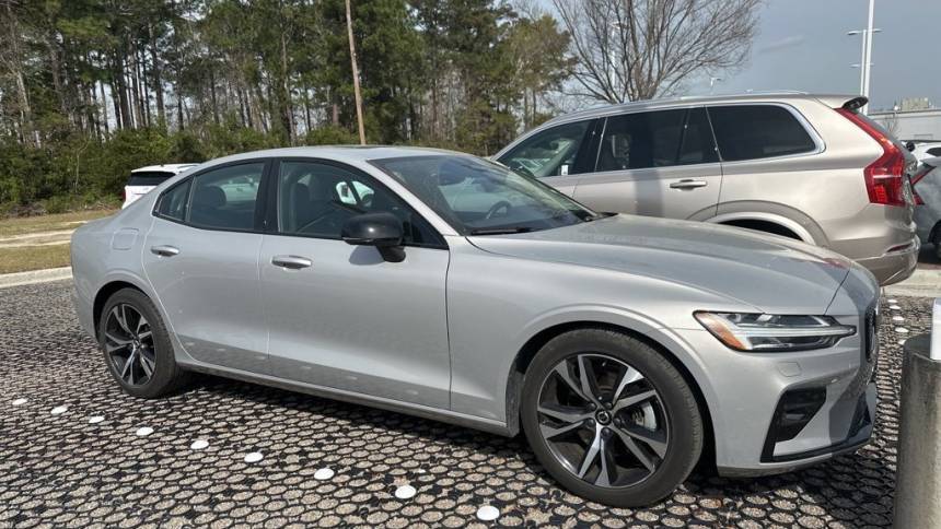 2025 Volvo S60 B5 Core