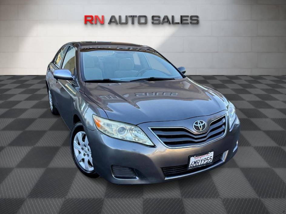 2011 Toyota Camry Base — Sedan — 127,000 mi — Sacramento, CA