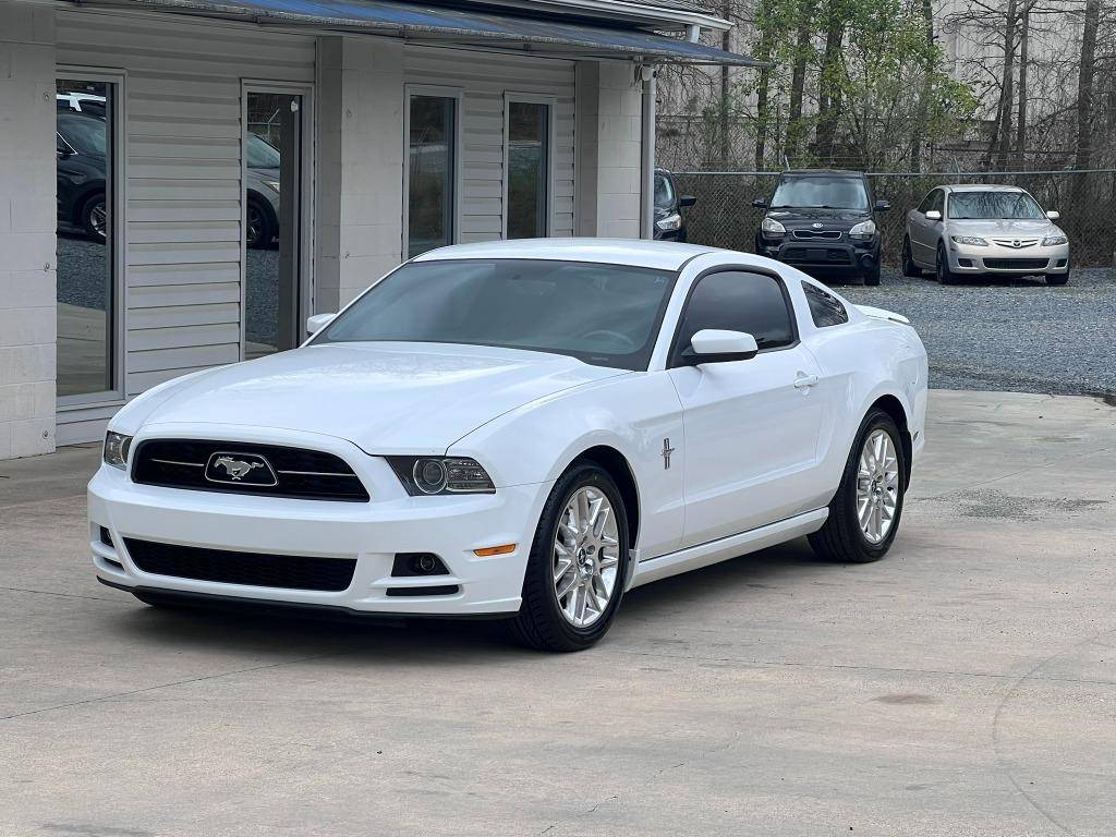2014 Ford Mustang V6 — Coupe — 123,645 mi — Matthews, NC
