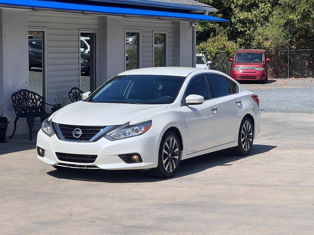 2017 Nissan Altima 2.5 SL — Sedan — 136,106 mi — Matthews, NC