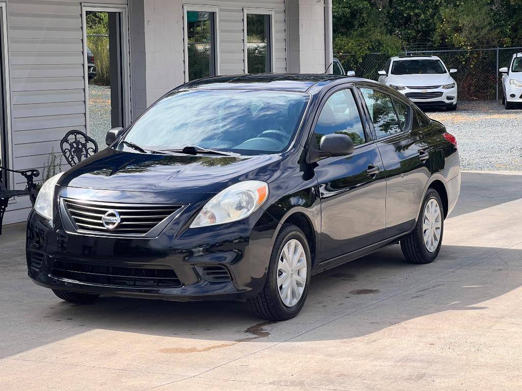 2013 Nissan Versa S — Sedan — 105,090 mi — Matthews, NC
